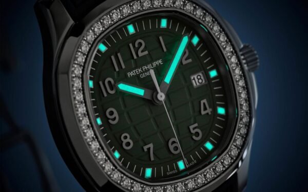 Buy Patek Philippe 5267/200A-011 Aquanaut Luce Stainless Steel Green Dial Diamond Bezel - Image 5
