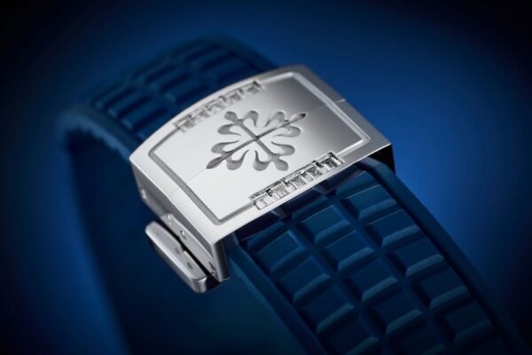 Buy Patek Philippe 5268/461G-001 Aquanaut Luce Haute Joaillerie White Gold Diamond/Sapphires Pave Dial - Image 7