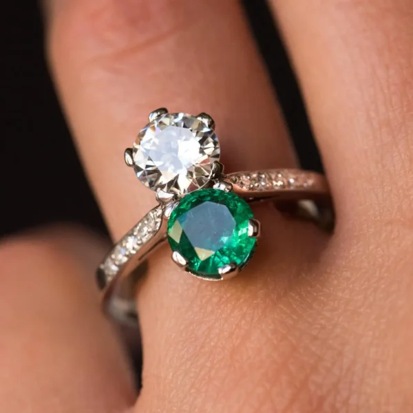 1930s French Platinum Art Deco Emerald Diamond "You and Me" Ring - Image 14