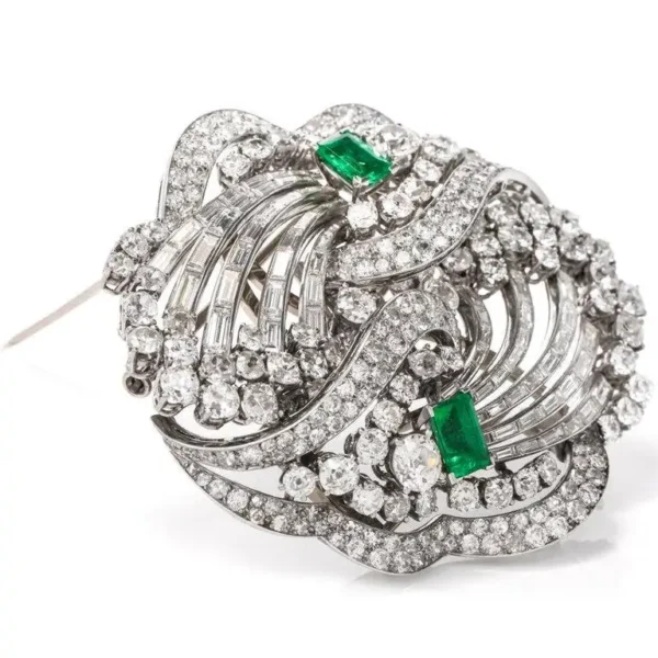 1960s Boucheron Paris Emerald Diamond Platinum Double Clip Brooch Pin - Image 4