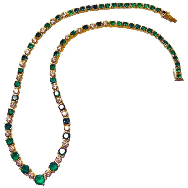 22.00 Carat AAA Colombian Emerald Diamond Necklace 18 Karat Yellow Gold - Image 3