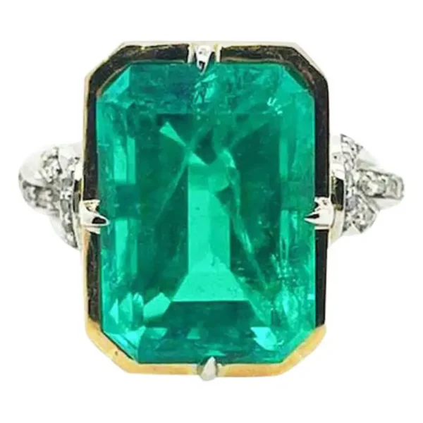 3ct Emerald in Forget Me Knot Ring Platinum and 22ct Yellow Gold - Image 4
