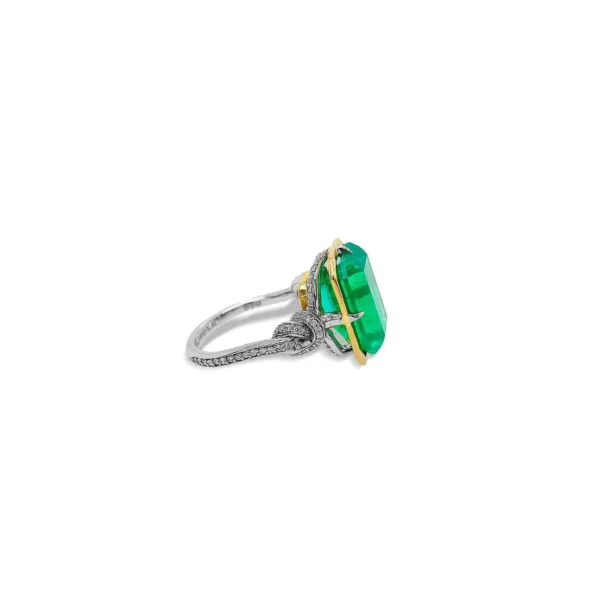 3ct Emerald in Forget Me Knot Ring Platinum and 22ct Yellow Gold - Image 6