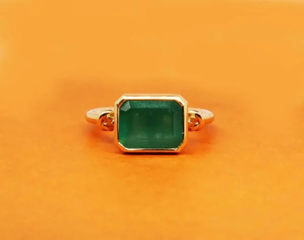 3ct Knot Emerald Ring in 18ct Yellow Gold - Image 4