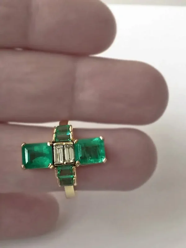 4.24 Carat Fine Colombian Emerald Diamond Art Deco Style Ring 18K - Image 5