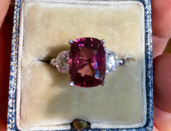 5.10 Carat Spinel and Diamond Three-Stone Platinum Engagement Ring - Image 10