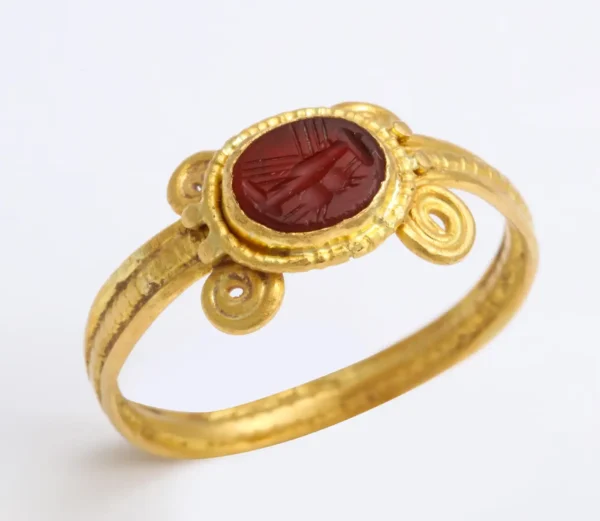 Ancient Roman Carnelian Intaglio Ring with Clasped Hands - Image 5