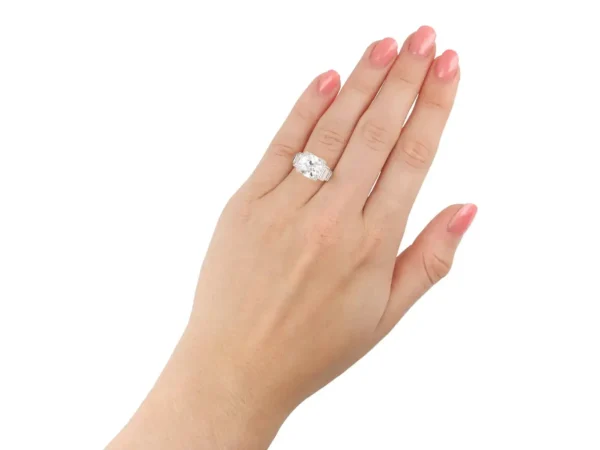 Art Deco diamond flanked solitaire ring, English, circa 1930. - Image 6