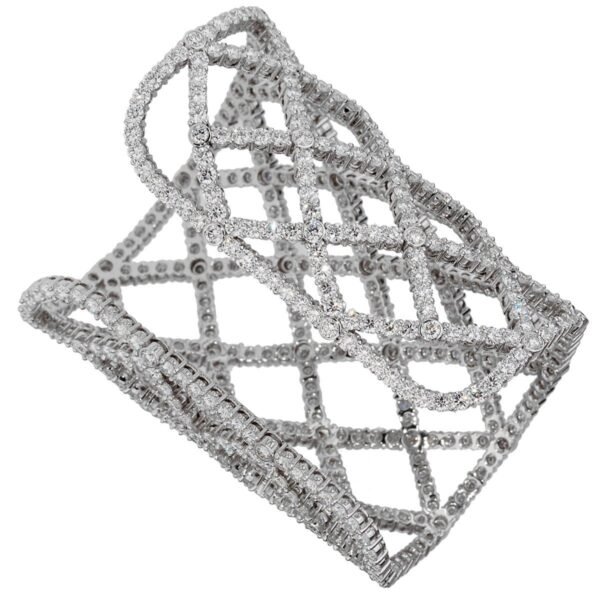 Boucheron 64.47ct Weave Diamond White Gold Cuff - Image 3