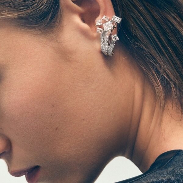 Buy Chaumet Déferlante Earrings - White gold, diamonds - Image 3