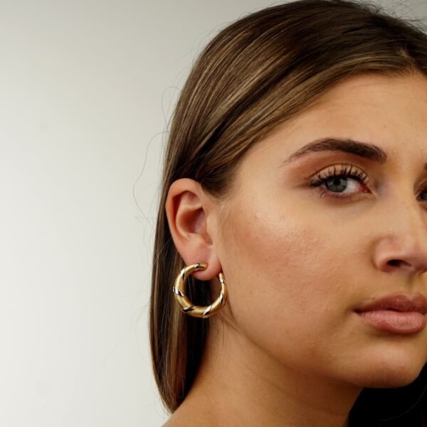 Cartier Paris 18k Yellow & Yellow Gold Hoop Earrings - Image 4