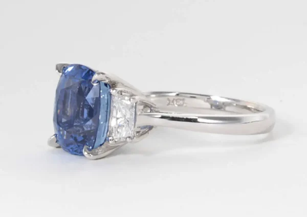 Cushion Cut Blue Sapphire Diamond Gold Ring GIA Certified 8.04 Carat - Image 3
