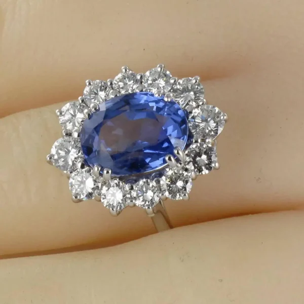 French 1960s No Heat 7.42 Carat Ceylon Sapphire Diamond White Gold Cluster Ring - Image 12