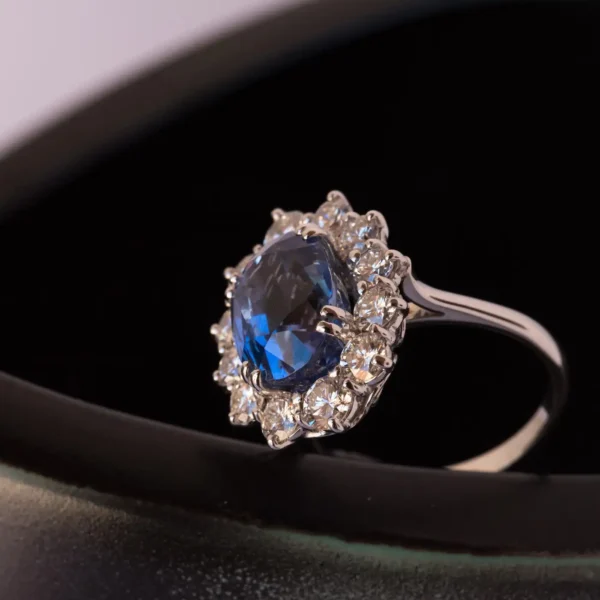 French 1960s No Heat 7.42 Carat Ceylon Sapphire Diamond White Gold Cluster Ring - Image 9