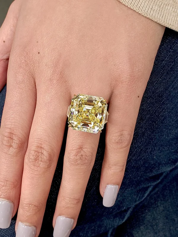 GIA Certified 30.02 Carat Fancy Intense Yellow Diamond Three-Stone Ring - Image 6