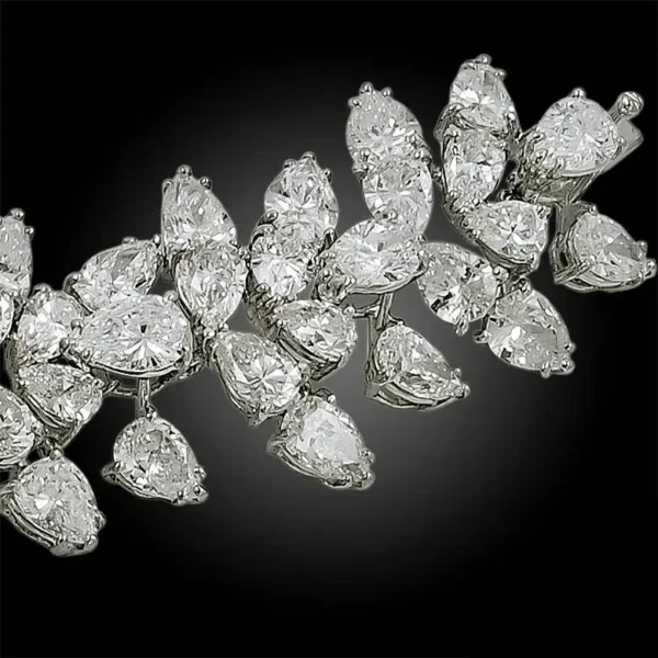 Harry Winston Diamond Platinum Cluster Bracelet - Image 4