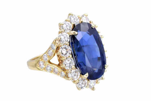 No Enhancement Burmese 12.01 carat Sapphire Diamond Ring Van Cleef & Arpels - Image 2