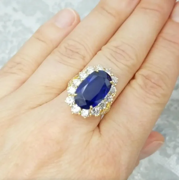 No Enhancement Burmese 12.01 carat Sapphire Diamond Ring Van Cleef & Arpels - Image 10
