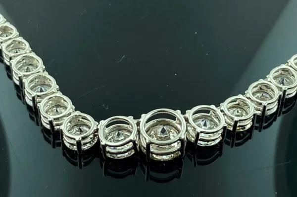 Platinum 32.10 Carat Total Diamond Riviera Necklace - Image 4
