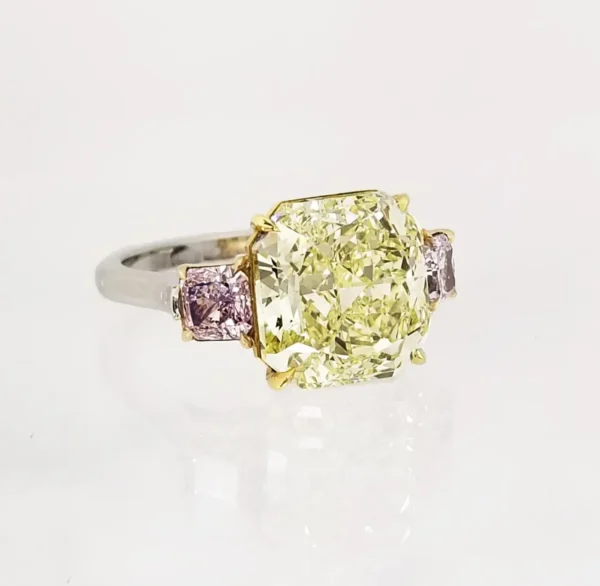 Scarselli GIA 7 Carat Yellow Radiant and Pink Cushion Diamond Ring in Platinum - Image 6