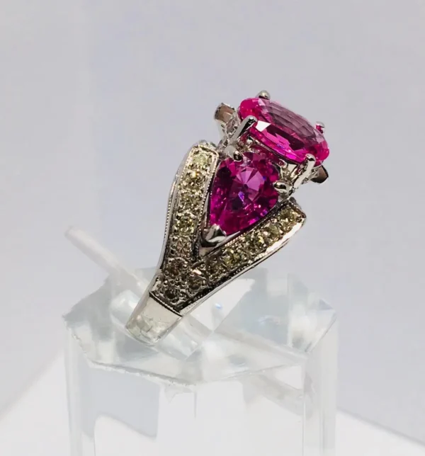 Spectacular Vivid Pink Sapphire Diamond Platinum Three-Stone Ring - Image 7