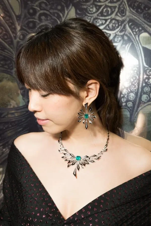 Stephen Webster Dynamite Damage is Already Done Diamond and Emerald Necklace - Image 6