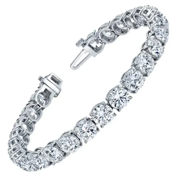 Straight Line Bracelet with Round Brilliant Diamonds - Image 2