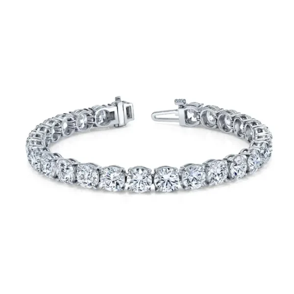 Straight Line Bracelet with Round Brilliant Diamonds - Image 3