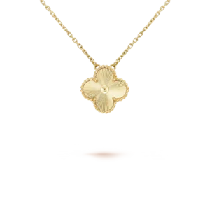 Vintage Alhambra pendant For Sale