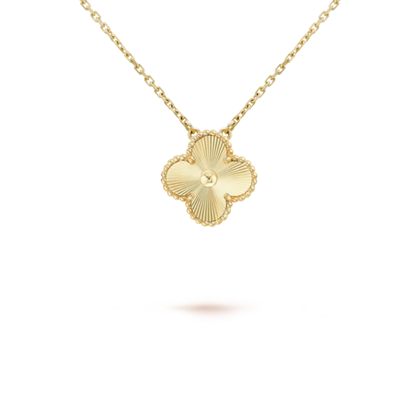 Vintage Alhambra pendant For Sale