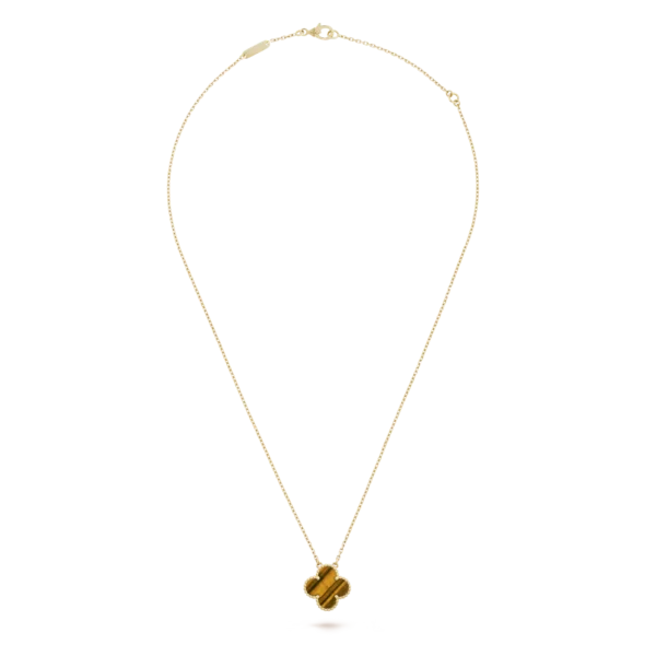 Vintage Alhambra pendant For Sale - Image 2