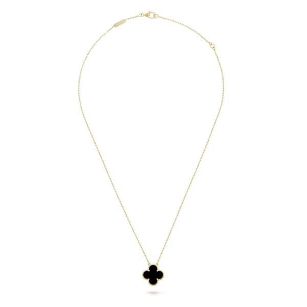 Vintage Alhambra pendant For Sale - Image 2